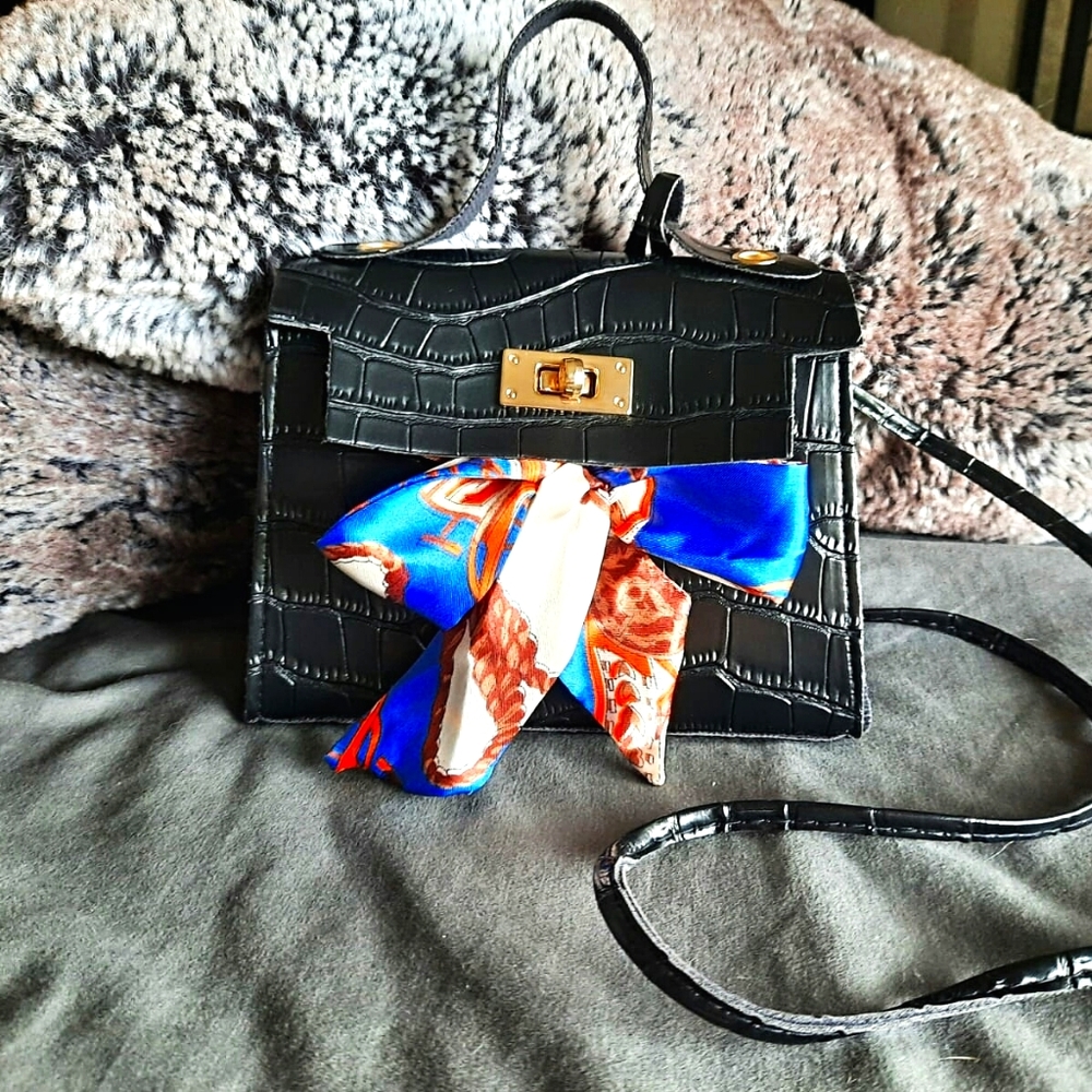 Small Statchel Handbag